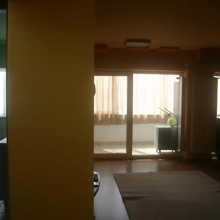 アパート Apartament Anthony マンガリア